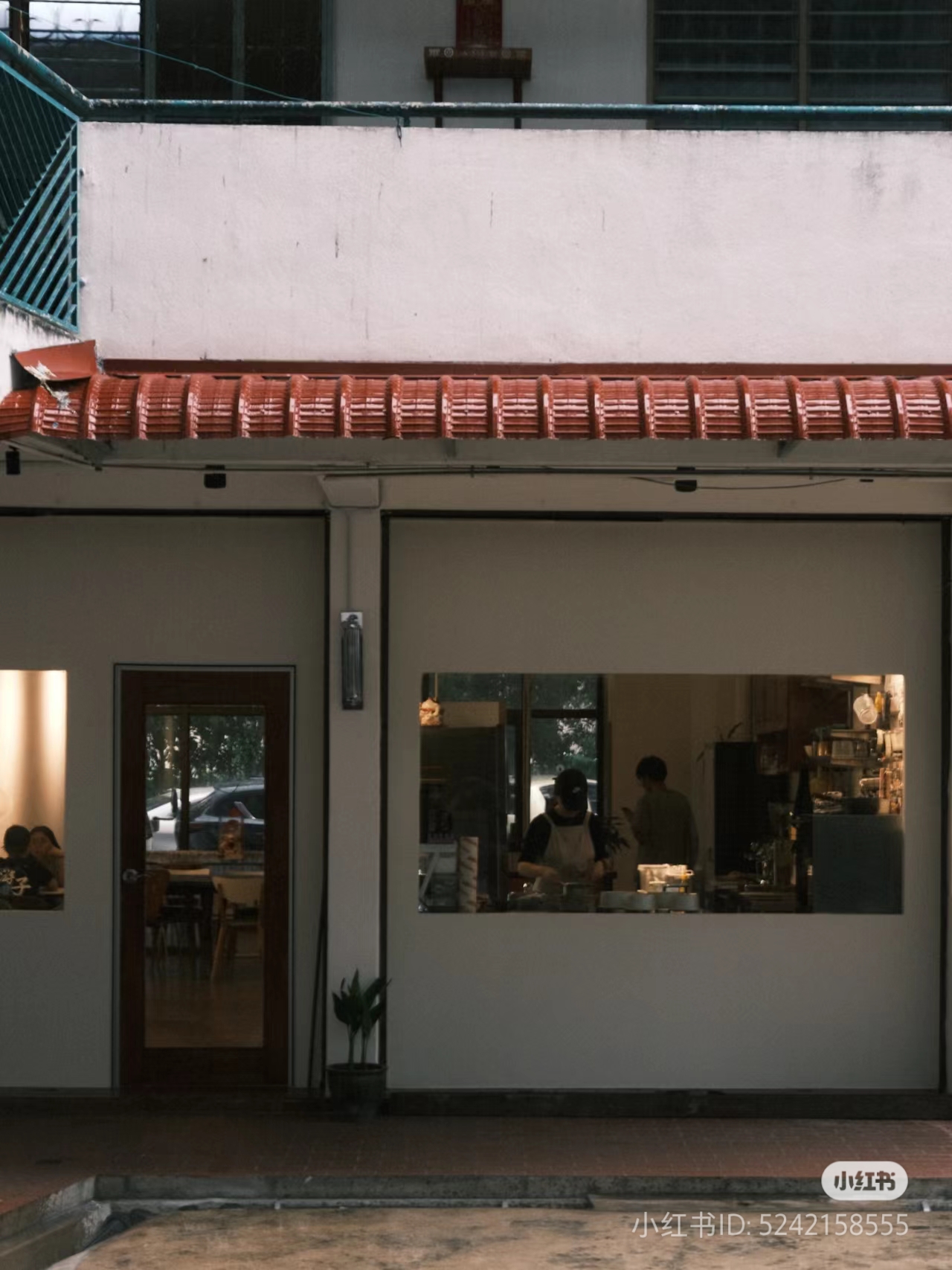 ManMan Bakes & Coffee 3